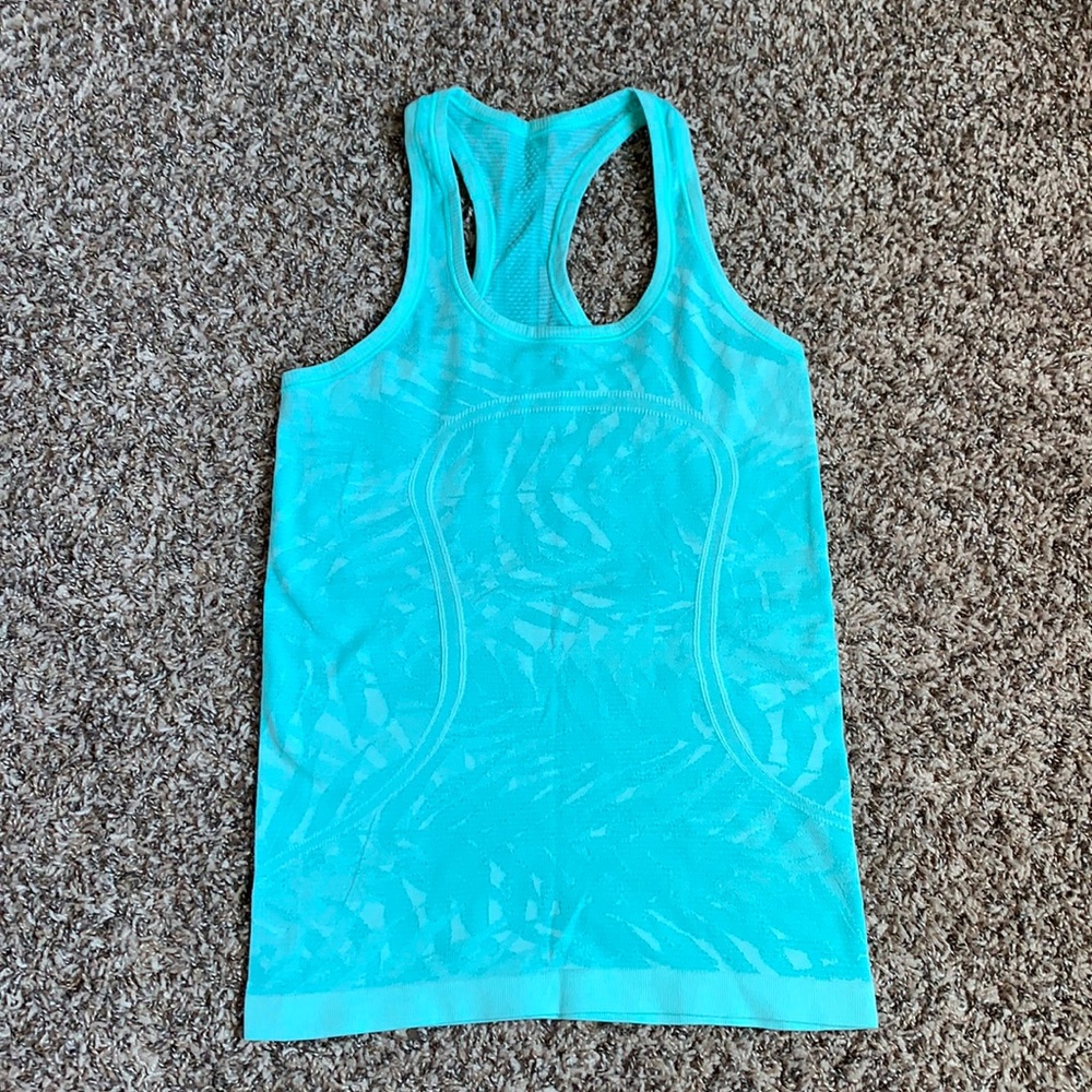 Lululemon tank top